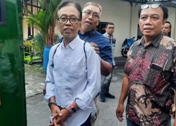 Mantan Direktur Operasional PSS, Antonius Rumadi, ditahan oleh pihak Kejari Sleman