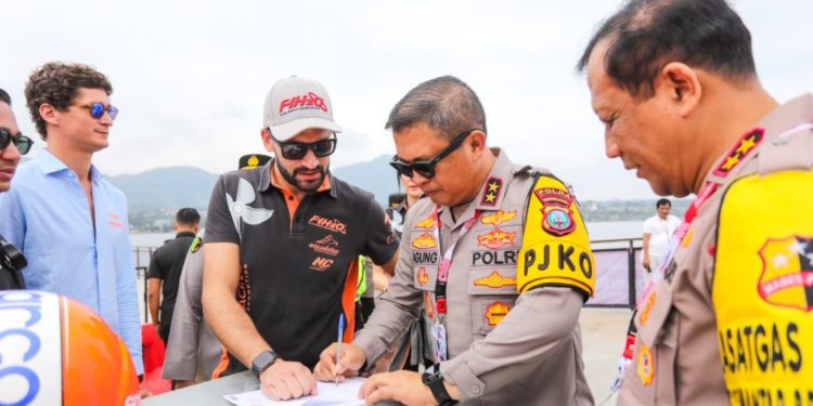 Hari Pertama F1 Powerboat Aman Lancar