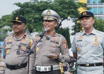 Kakorlantas Polri Irjen Pol. Aan Suhanan menghadiri Apel Gelar Pasukan Operasi Keselamatan Lalu Lintas Candi dan kegiatan Gebyar Keselamatan 2024 di Lapangan Pancasila Simpang Lima Semarang