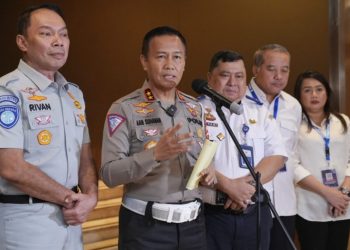 Korlantas Polri Irjen Aan Suhanan mengimbau masyarakat tidak menggunakan sepeda motor saat melaksanakan mudik Lebaran 2024