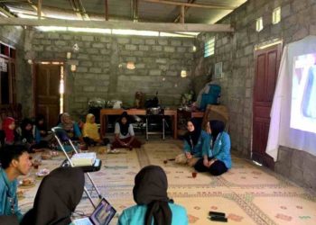 Mahasiswa KKN-T Universitas Alma Ata edukasi masyarakat tentang penyakit kulit