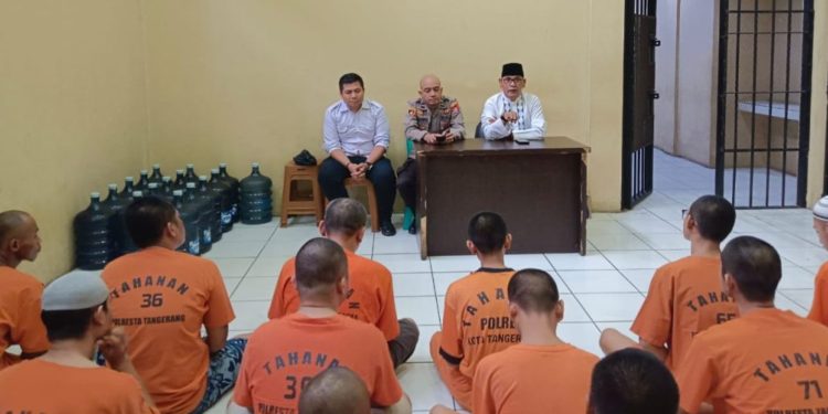 Polresta Tangerang Berikan Siraman Rohani Kepada Penghuni Rutan, Guna Tingkatkan Iman Dan Takwa