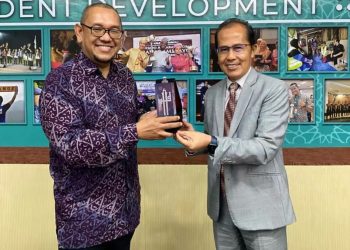 Rektor Universitas Alma Alta Prof Hamam Hadi dalam memperkuat jejaring tridarma perguruan tinggi bersama International Islamic University Malaysia