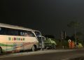 Bus Budiman Menabrak Truk Membawa semen yang berhenti di depan Pom Ambarketawang