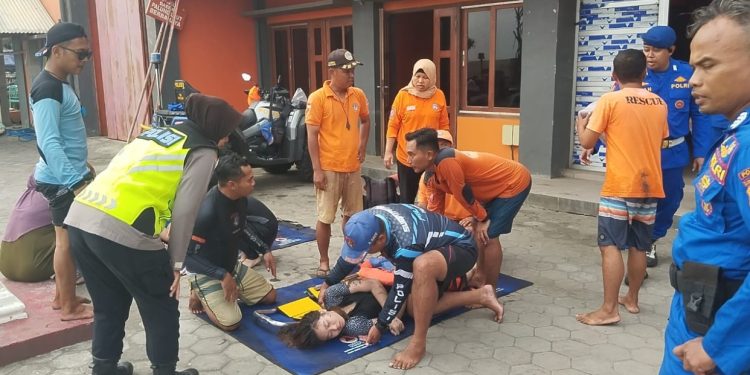 Korban Terseret Ombak di Pantai Parangtritis Berhasil diselamatkan