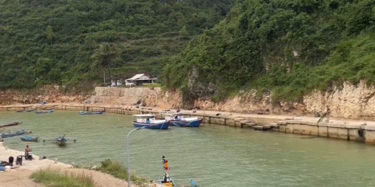 Pelabuhan Pantai Gesing beberapa bulan lalu