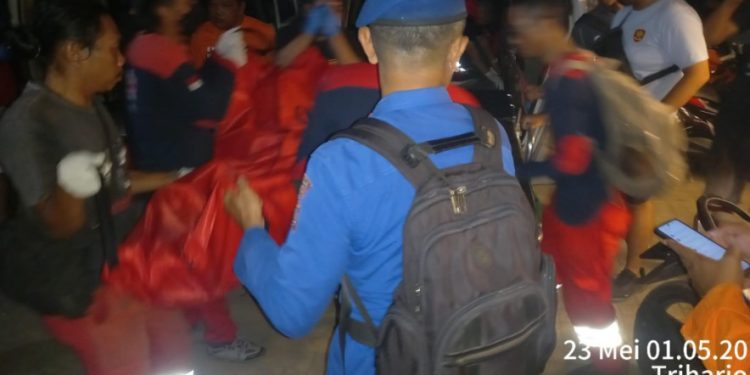 Tim Gabungan Sedang Evakuasi Mayat Korban Tengelam di Bantul