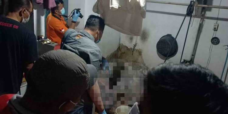 Penemuan Mayat Seorang Pensiunan Guru SD di Kamar Mandi Rumah