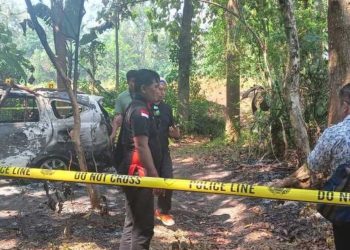 Satreskrim Polresta Pati menggelar olah TKP di lokasi amuk massa di Desa Sumbersoko, Kecamatan Sukolilo, Kabupaten Pati, Jawa Tengah