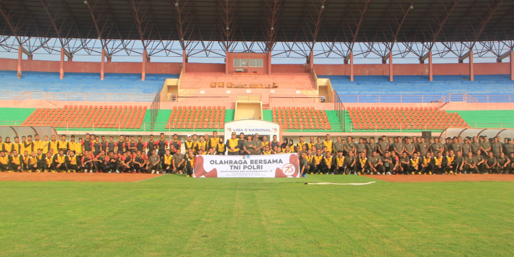 TNI Polri Lakukan Olahraga Bersama di Stadion Sultan Agung Bantul