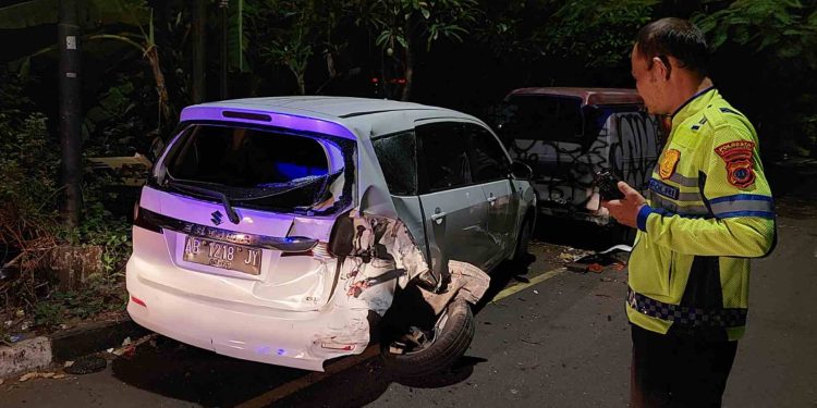 Foto salah satu mobil korban tabrak lari