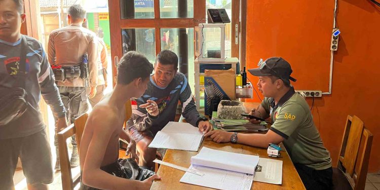korban terseret arus dan dapat di selamatkan di pantai Parangtritis