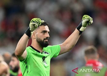 Kiper Georgia Mendarat di Anfield: Liverpool Gaet Mamardashvili