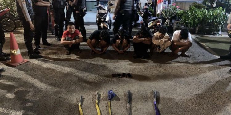 Tawuran Massal Digagalkan: Polisi Bekuk Belasan Pelajar di Jaktim