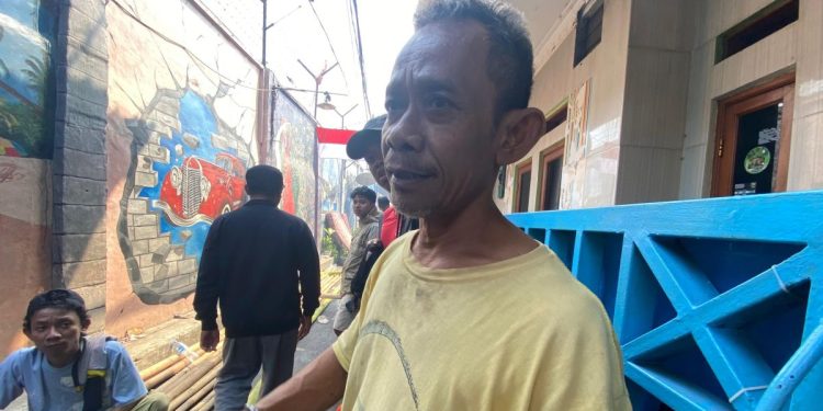 Rumah Bersemi dari Abu: Gotong Royong Warga Manggarai Bangkitkan Harapan