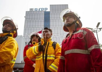 Kobaran Api Melalap RSPP: Dampak Mengerikan Bagi Karyawan