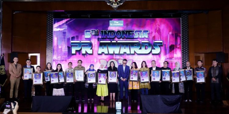 Indonesia Re Raih Penghargaan Tertinggi di Indonesia PR Summit 2024