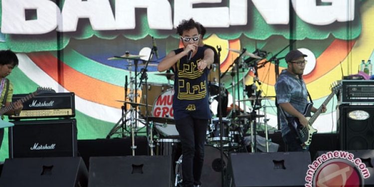 Simfoni Lirik "Laskar Pelangi": Menyingkap Makna yang Menyentuh