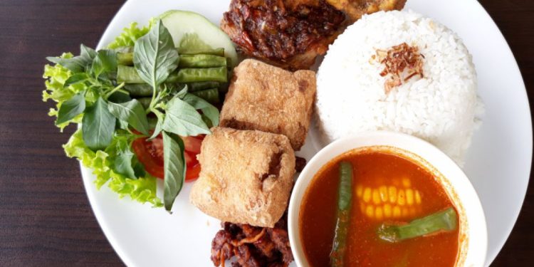 Sensasi Pedas yang Menggoda: 5 Resep Sambal Geprek yang Wajib Dicoba