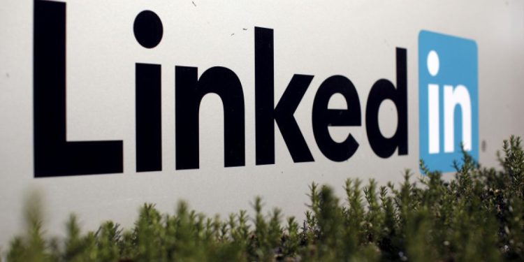 Simpan dan Unduh Postingan LinkedIn: Trik Cepat dan Mudah