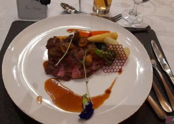 Petualangan Rasa di Barat yang Eksotis di Lavier Lounge Morazen Surabaya