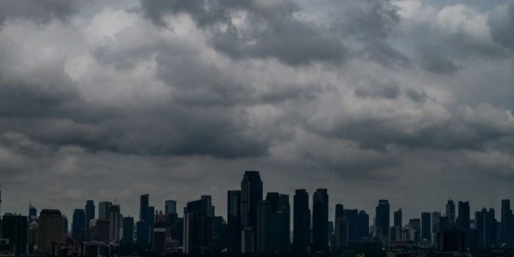 Langit Jakarta Berhias Awan Estetik, Siapkan Kamera Anda!