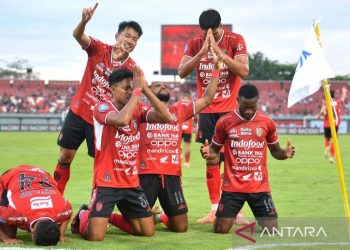 Perburuan Gelar Liga 1 Makin Sengit: Tiga Klub Tak Terkalahkan