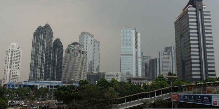 Hujan Petir Akan Guncang Jakarta Sabtu, Waspadalah!