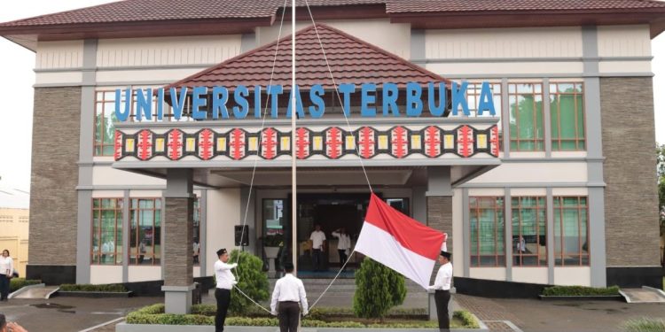 Universitas Terbuka: Jalan Menuju Pendidikan Berkualitas dan Terjangkau