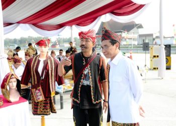 PT Hakaaston: Pilar Pelestarian Kain Tapis Lampung