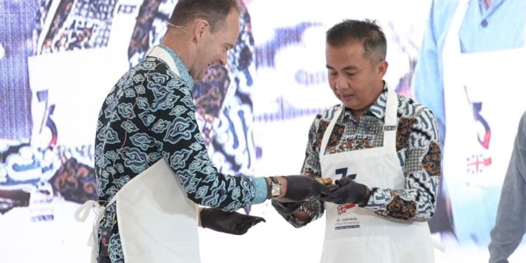 Kuliner Legendaris "Tahu Gejrot" yang Memikat Lidah Dubes Inggris