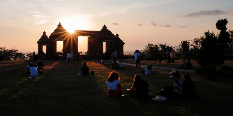 Jelajahi Romantisme Keraton Ratu Boko Bersama TWC