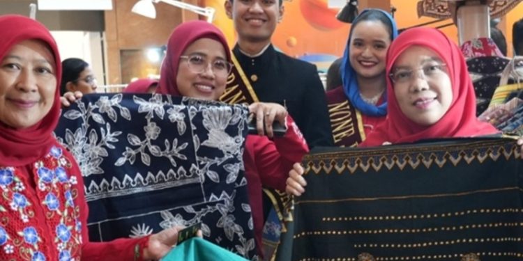 Platform Pengrajin di Mal: Dekranasda Jakbar Hadirkan Peluang Emas