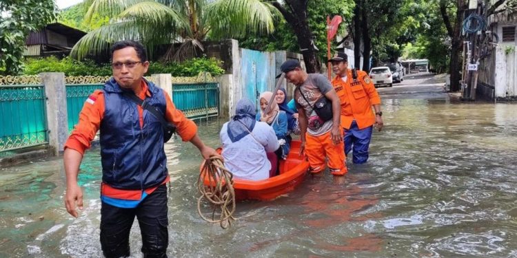Hati-Hati, Banjir Mengintai di 74 TPS di Jakarta Barat