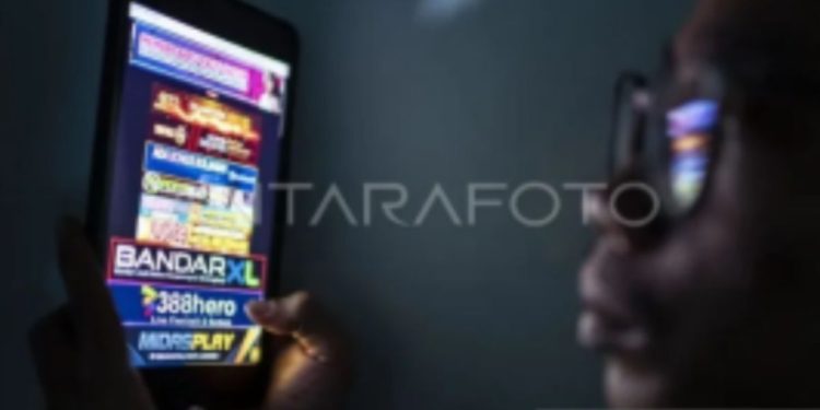 * Rahasia Tersembunyi untuk Menaklukkan Ketakutan Anda
* Panduan Utama untuk Membuka Potensi Penuh Otak Anda
* Transformasi Diri: Rahasia Menjadi Versi Terbaik Anda
* Misteri Ilmu Hitam Terkuak: Fakta dan Fiksi
* Jelajahi Kedalaman Pikiran Bawah Sadar Anda