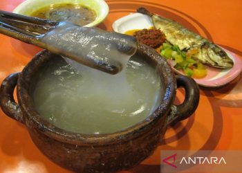 Pesona Papeda: Makanan Tradisional Indonesia yang Unik dan Menggugah Selera