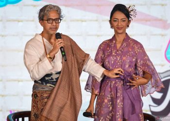 Tradisi Berpadu Modern: Panduan Memilih Kebaya Sempurna
