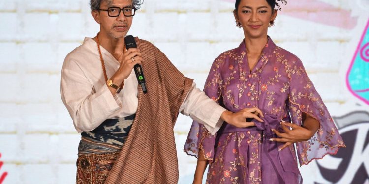 Tradisi Berpadu Modern: Panduan Memilih Kebaya Sempurna