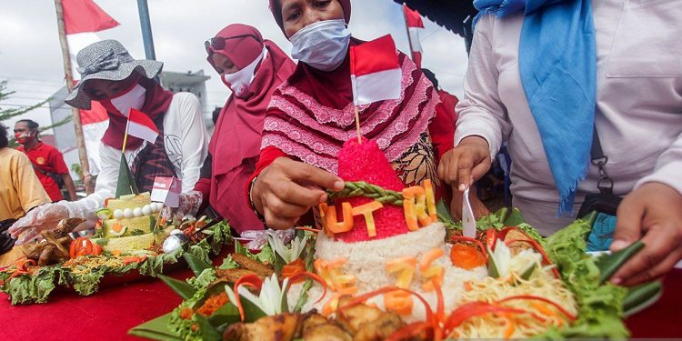 Resep Andalan: Sajikan Tumpeng Istimewa untuk Kemerdekaan