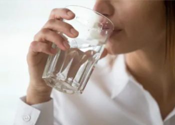 Rahasia Air Putih yang Menakjubkan: Penyembuh Penyakit Tersembunyi