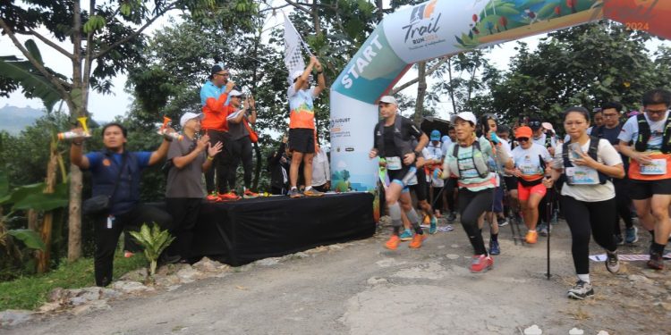Lintasan Alam yang Menggetarkan: Jelajahi Keindahan Sentul di IIF Trail Run 2024