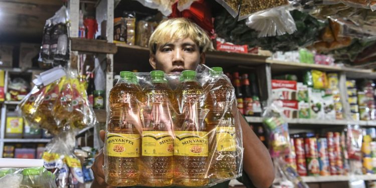 Penghapusan DMO Minyak Curah: Rezeki Nomplok untuk Industri dan Konsumen