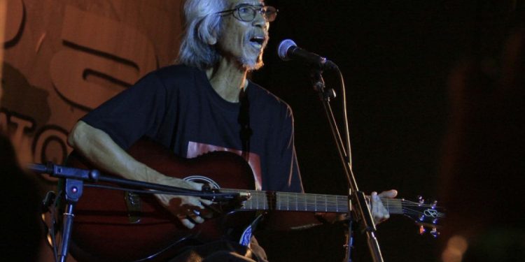 Kembali ke Jakarta: Nostalgia Merdu Bersama Legenda Musik Koes Plus