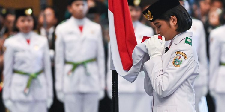 Filosofi Bendera Indonesia: Merah Putih, Seruan Berani dan Adil