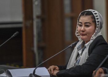 * Rahasia Terungkap: Peninggalan Kuno yang Mengubah Pemahaman Kita tentang Sejarah
* Panduan Utama: Cara Mendominasi Pasar dengan Strategi Pemasaran yang Cerdas
* Jelajahi Dunia Kuantum: Partikel Aneh dan Hukum Aneh yang Mengaturnya
* Misteri Dibalik: Kisah Nyata Kejahatan yang Mengerikan dan Tidak Terpecahkan
* Revelasi Mencengangkan: Bagaimana Teknologi AI Merevolusi Segala Aspek Kehidupan