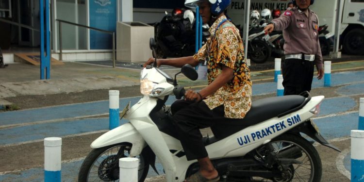 Panduan Lengkap Mengurus SIM A, B, dan C: Syarat, Biaya, dan Prosedurnya