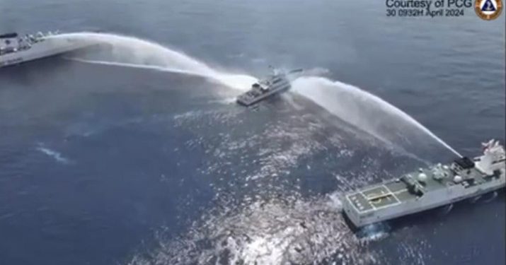 Laut Natuna Memanas: China Kirim Armada Tempur Dekat Batas RI