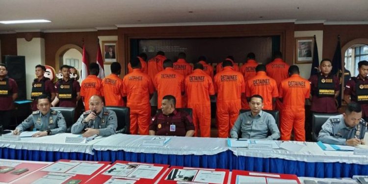 Penindakan Jitu: Imigrasi Jakarta Utara Berhasil Amankan 16 WN Nigeria Ilegal