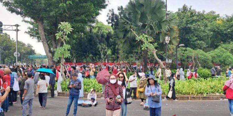 Monas Sepi Usai Upacara, Ribuan Warga Susutkan Ibu Kota