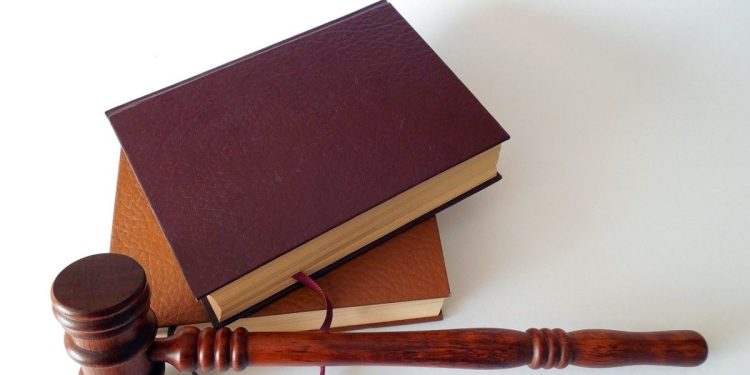 Norma Hukum: Panduan Komprehensif untuk Pengertian, Jenis, dan Aplikasi Nyata